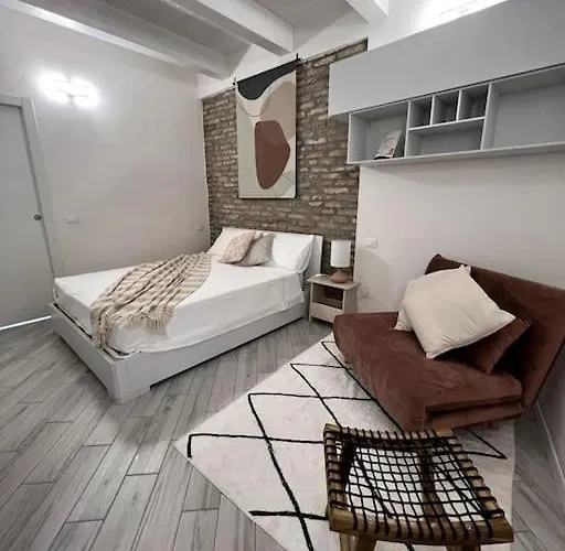 Centro - Hosomi フェラーラ